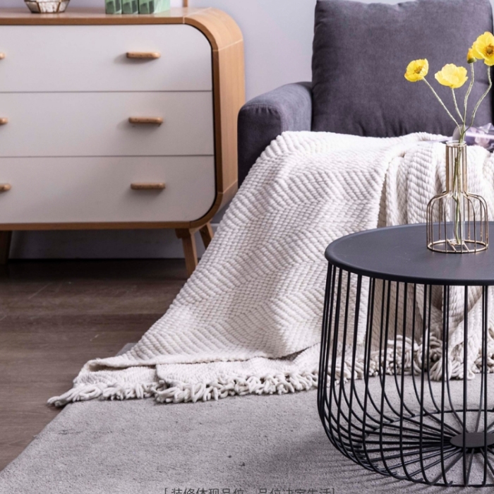 家居家具灰色簡歐風(fēng)攝影圖海報
