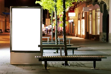 户外灯箱海报样机