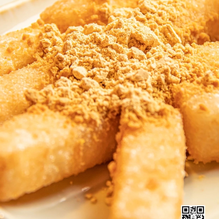 面食糕點(diǎn)美食海報(bào)中國(guó)風(fēng)攝影圖
