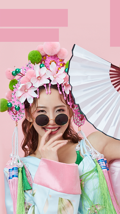 粉色大气人物海报手机海报背景