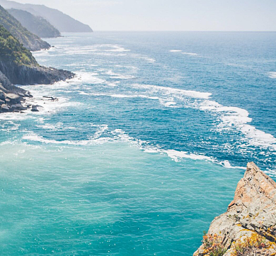大海蓝色青春旅行朋友圈封面背景
