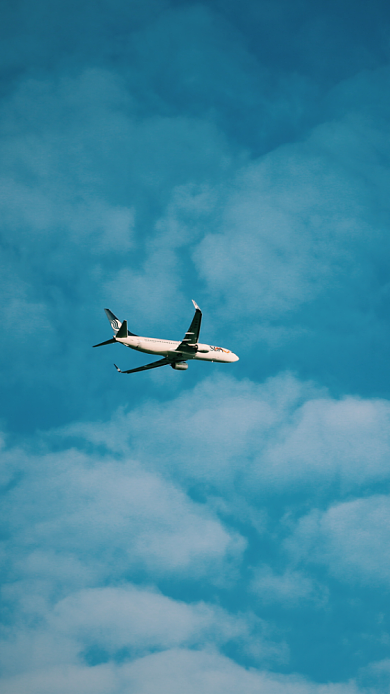 飞机质感大气高端蓝天风景手机壁纸海报背景