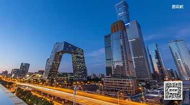招聘平面设计师简约写实手机横版海报背景
