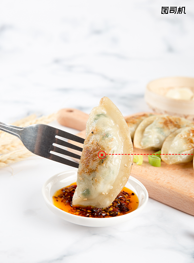 美食简约营养早餐煎饺宣传海报背景