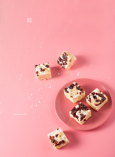 粉色可爱风简洁雪花酥甜点美食海报背景