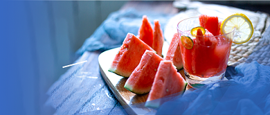 大暑清新实景西瓜新媒体首图背景