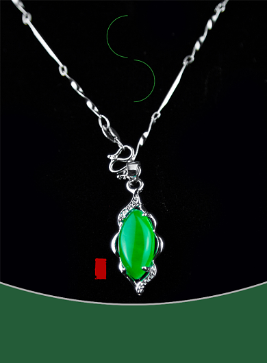 翡翠吊坠简约宣传印刷海报背景