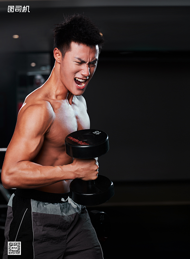 健身宣传热血黑色印刷海报背景