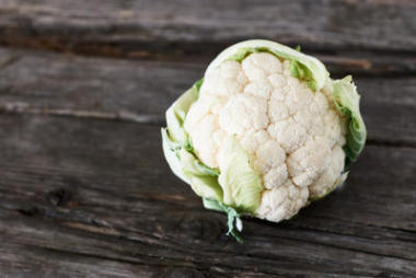 美味的整個(gè)花椰菜圖片