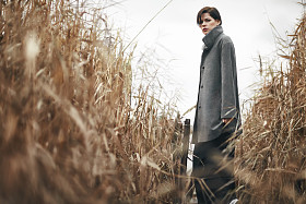 美丽的女孩的肖像图片