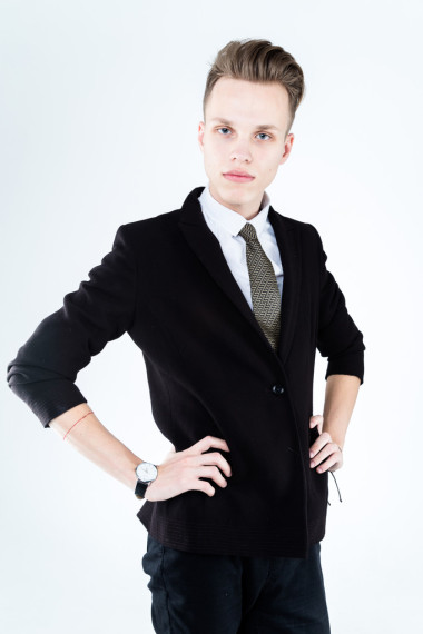 年輕時尚的男人