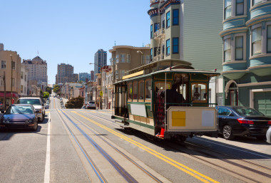 在夏天的 San Francisco 電車