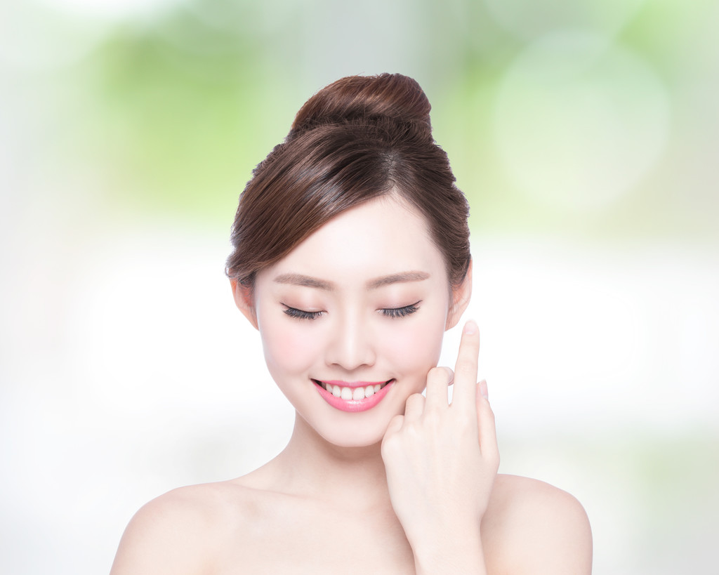  女人享受和放松