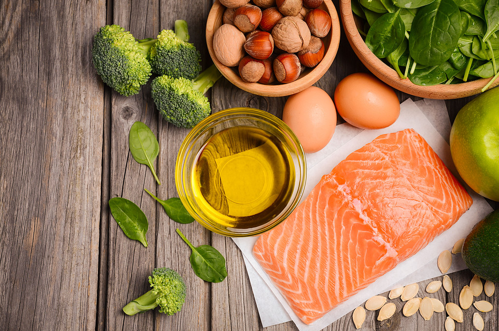 选择的健康产品。均衡的饮食概念 选择的健康产品。均衡的饮食概念