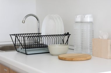 白顶计数器接收器上的器具图片