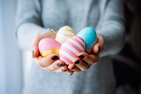 现代画的复活节彩蛋图片