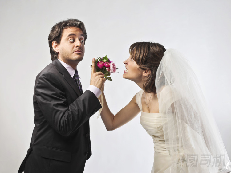 新娘和新郎吵架