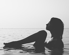 女人的性感剪影图片