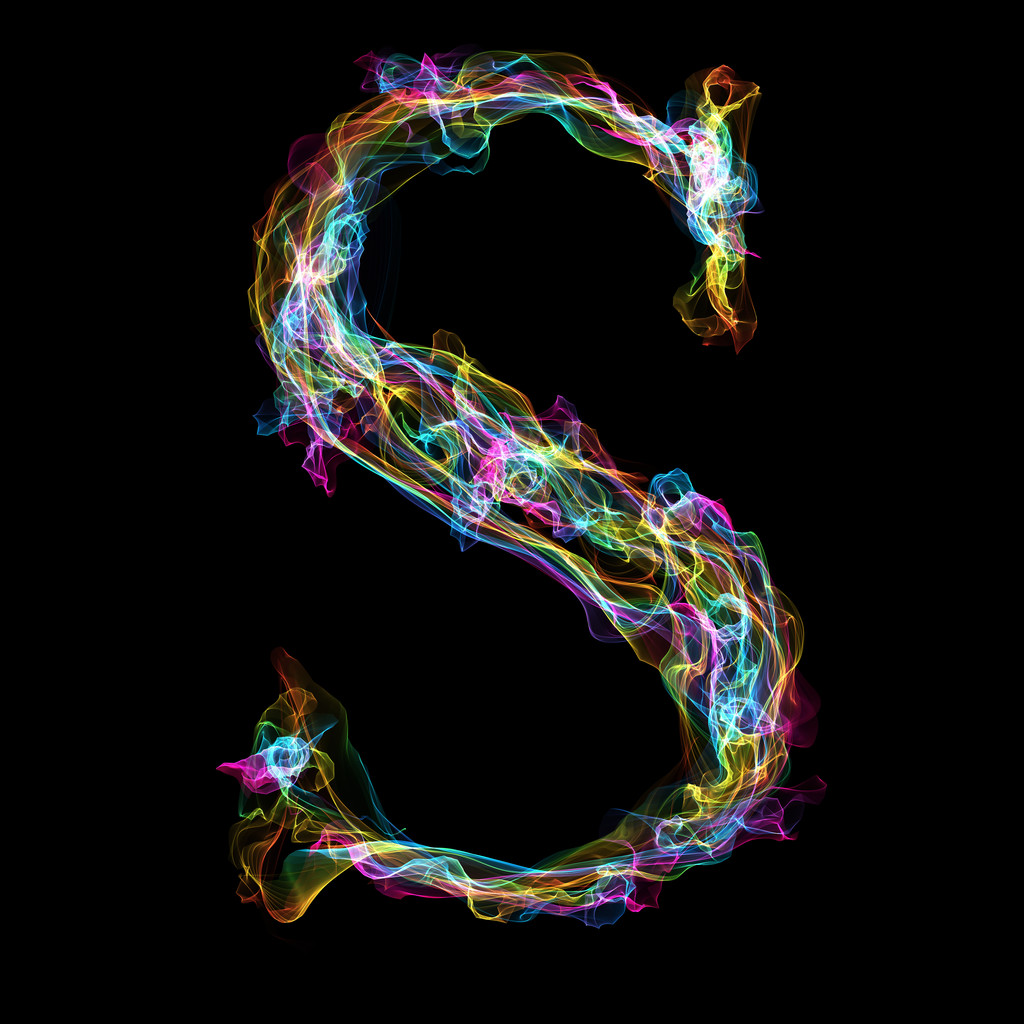 彩虹烟字母 S照片