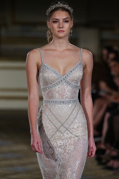 貝塔婚紗時裝秀圖片