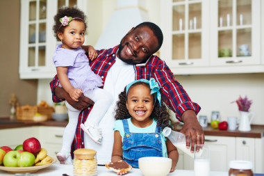 父亲准备早餐图片