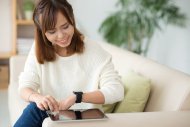 亞洲女人使用設備
