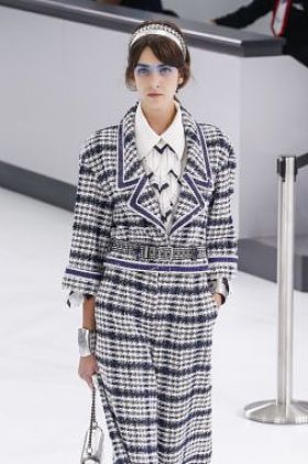 作为巴黎时装周香奈儿