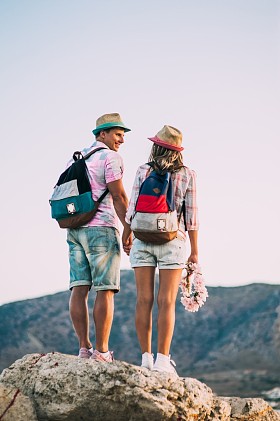 在希腊度假情侣