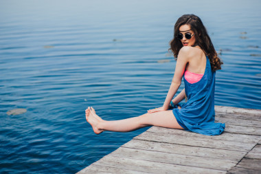 嬉皮女孩湖附近圖片