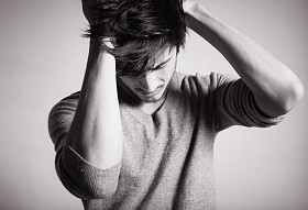 强调年轻人图片