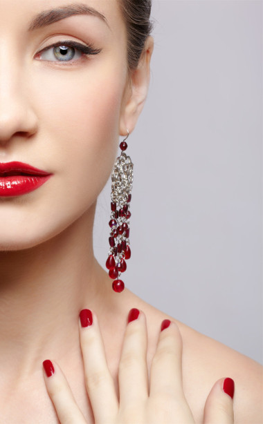 美麗的女人耳環(huán)圖片