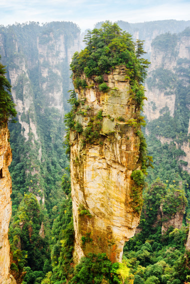 Natural quartz sandstone columns in Avatar hallelujah Mountains
