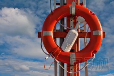 紅色拯救天空中環(huán)圖片