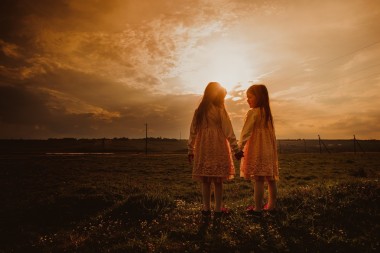 小小的孿生姐妹