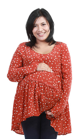 孕妇穿休闲服图片