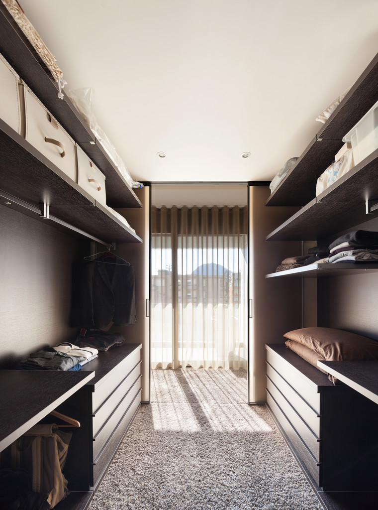 宽的更衣室 宽的更衣室