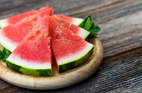 片的新鲜西瓜图片