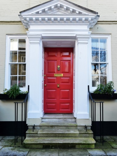 美麗的格魯吉亞時代城鎮(zhèn)房子在索爾茲伯里英格蘭