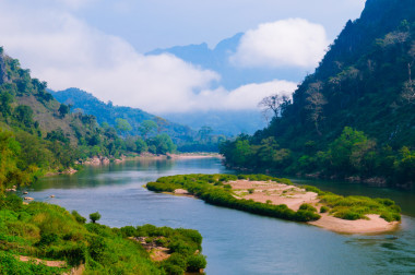 農(nóng) khiaw 河，老撾的北部