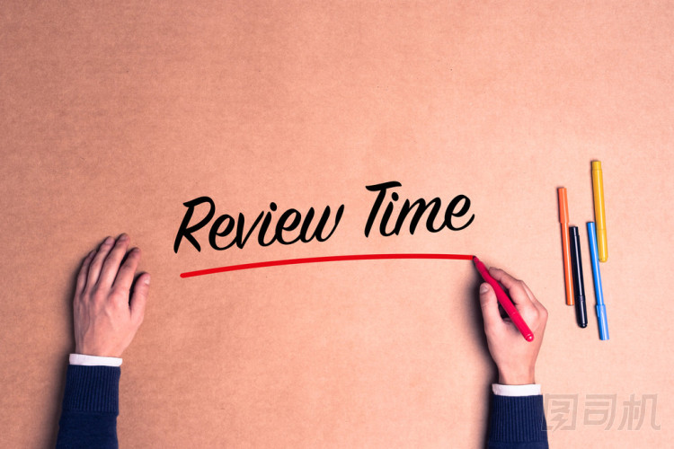 在紙上的手寫(xiě)作文本