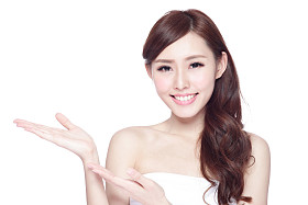 美丽女人带迷人的微笑图片