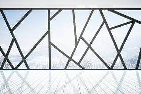 木制的内部与冬季视图