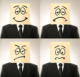 概念的商人，纸袋上老式背景头上不同的表情