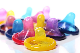 多彩避孕套的关门图片