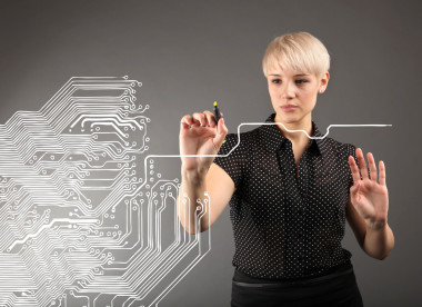 微芯片概念-工程師和藍(lán)圖圖片