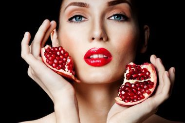 美麗的女人，與專業(yè)化妝的肖像