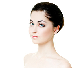 年轻漂亮的女人