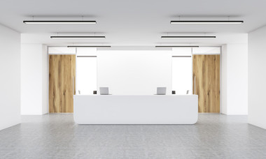 空白的墙和接待的立场