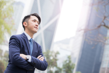 商務(wù)人的笑容看起來