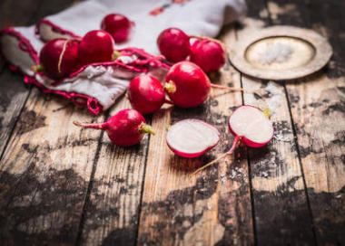 新鮮有機(jī)蘿卜